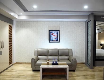 BM Grand Honeymoon Suite Room